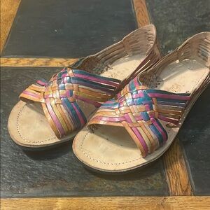 Hirachis women’s size 6